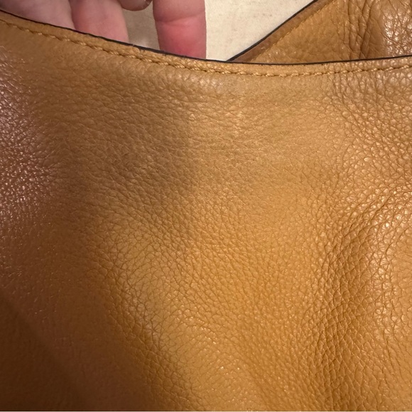 🧡 Michael Kors Soft Pebbled Leather Shoulder Hobo Bag 🧡 - Picture 4 of 5